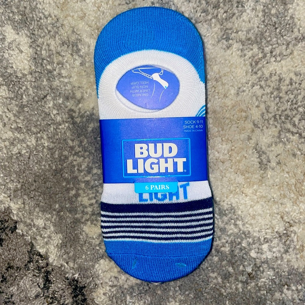 No show women’s socks SZ 9-11